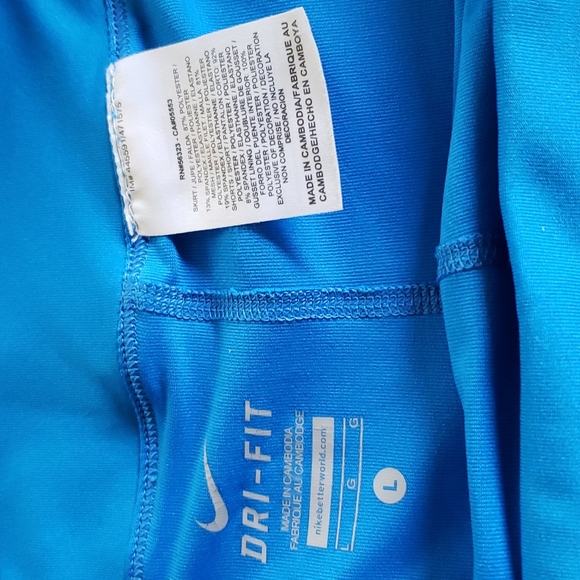 Nike Dri-Fit sports skirt/shorts EUC - Picture 2 of 4